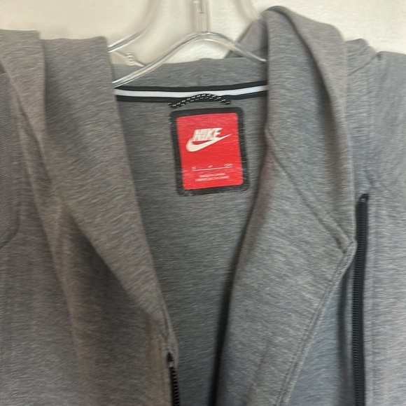 Nike Sportswear Tech Fleece Zip Up Oversized Hoodie in Cape Carbon Heather - Picture 16 of 16